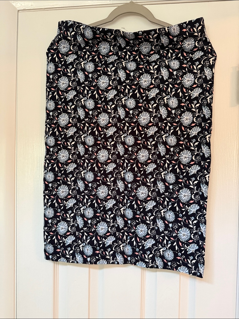 LOFT Navy Floral Pencil Skirt